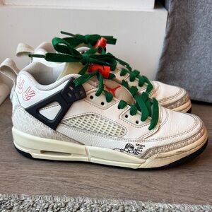 Kids Jordans Spizike Low (3.5)